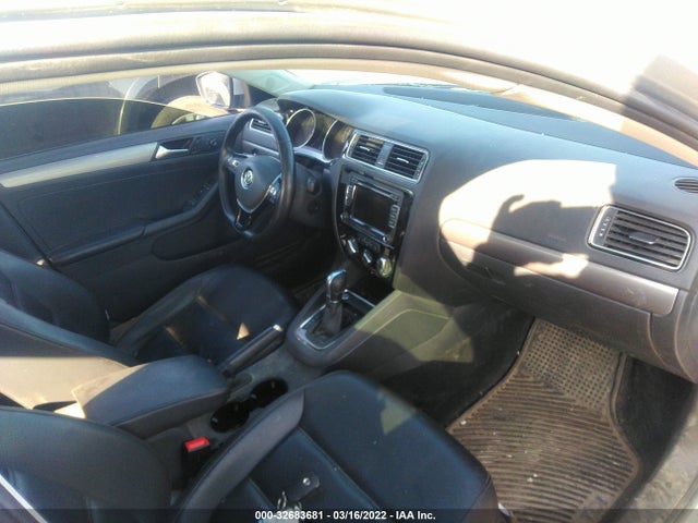 3VWLA7AJ6FM418088 Volkswagen Jetta Sedan 2.0l Tdi Se
