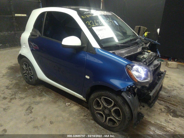2017 Smart Fortwo, VIN: WMEFJ5DA4HK172590