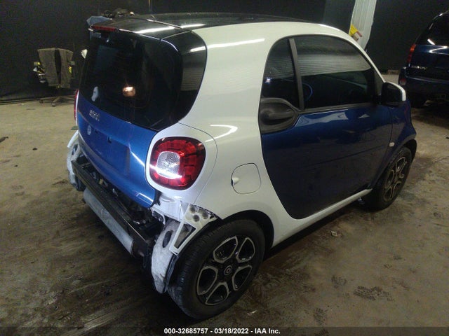 2017 Smart Fortwo, VIN: WMEFJ5DA4HK172590