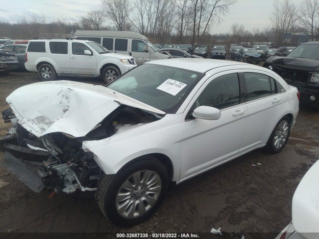 Chrysler 200 LX 2014 1C3CCBABXEN205016 Image 2