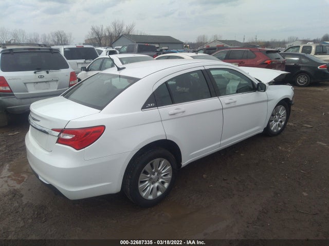 Chrysler 200 LX 2014 1C3CCBABXEN205016 Image 4