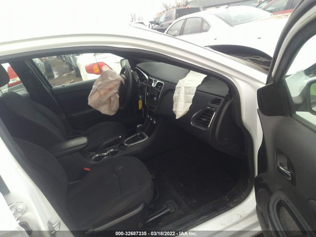 Chrysler 200 LX 2014 1C3CCBABXEN205016 Image 5