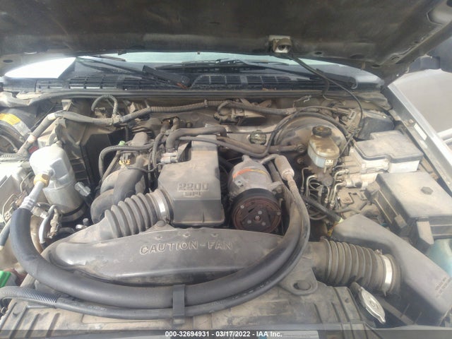1998 CHEVROLET S-10 LS VIN: 1GCCS1444WK265902