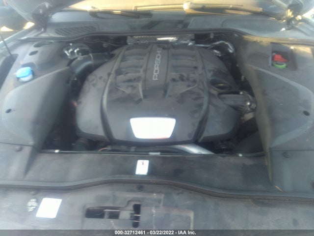 2016 Porsche Cayenne, VIN: WP1AF2A25GKA42157