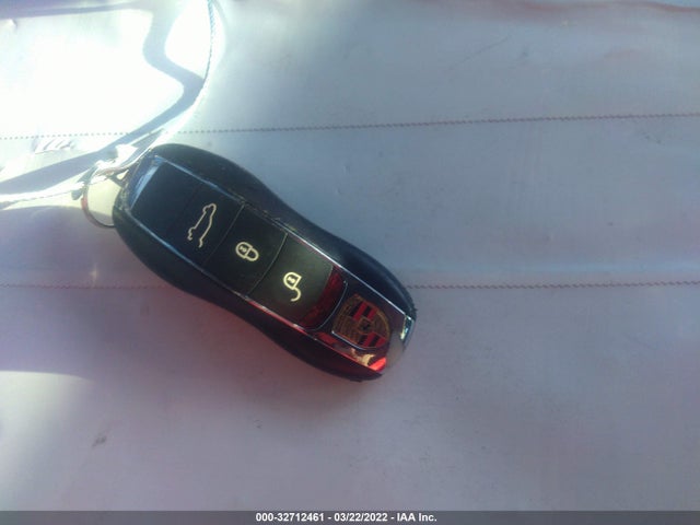 2016 Porsche Cayenne, VIN: WP1AF2A25GKA42157