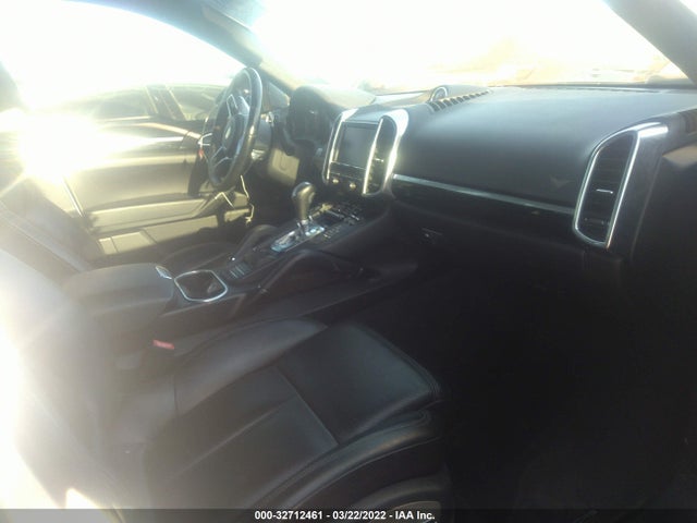2016 Porsche Cayenne, VIN: WP1AF2A25GKA42157