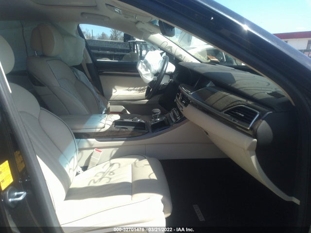 2019 Genesis G90, VIN: KMTF34JA0KU064083