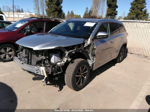 Toyota Highlander Se/xle 2018 5TDJZRFH0JS561065 Image 2