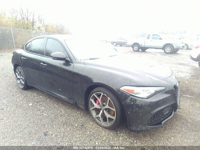 2019 Alfa Romeo Giulia, VIN: ZARFANAN8K7598577