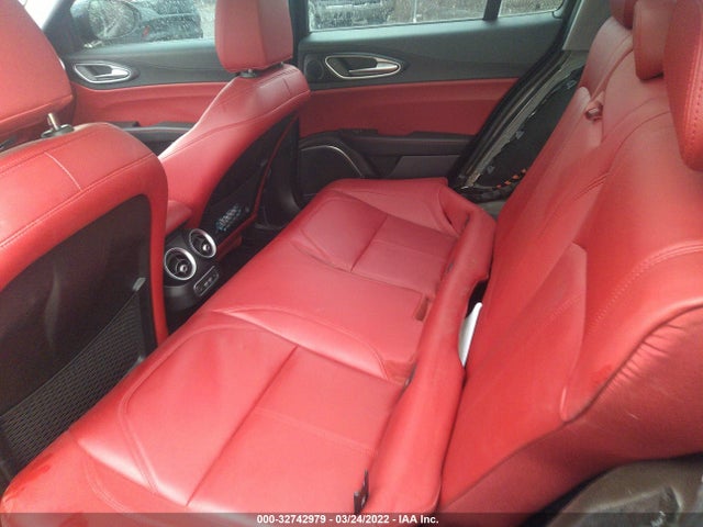 2019 Alfa Romeo Giulia, VIN: ZARFANAN8K7598577