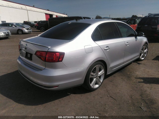 3VW4T7AJXFM334273 Volkswagen Jetta Sedan 2.0t Gli Sel