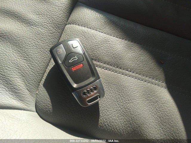 WA1BNAFY0J2091994 Audi Q5 Premium Plus