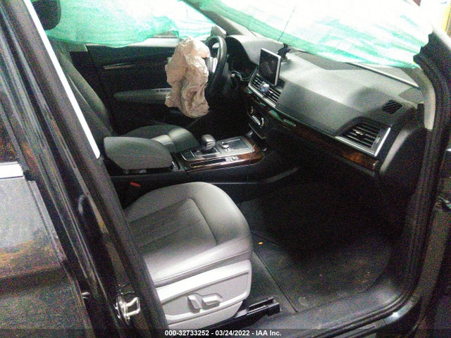 WA1BNAFY0J2091994 Audi Q5 Premium Plus