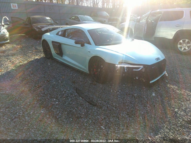 2018 Audi R8, VIN: WUABAAFX7J7902303