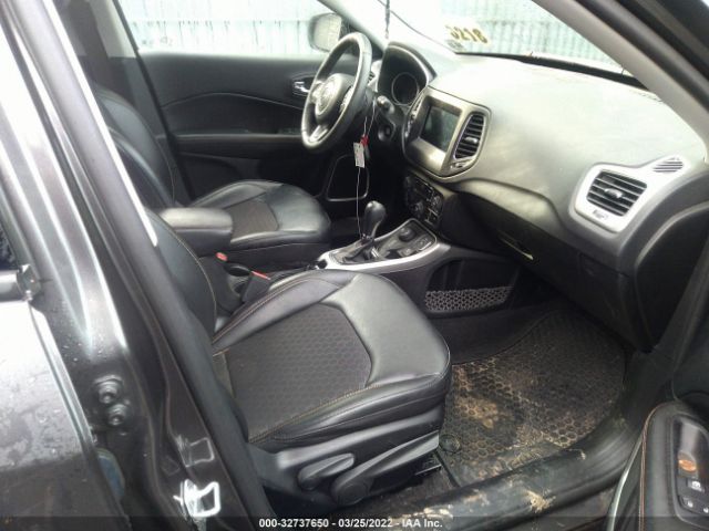 3C4NJDBB9KT593680 Jeep Compass Latitude