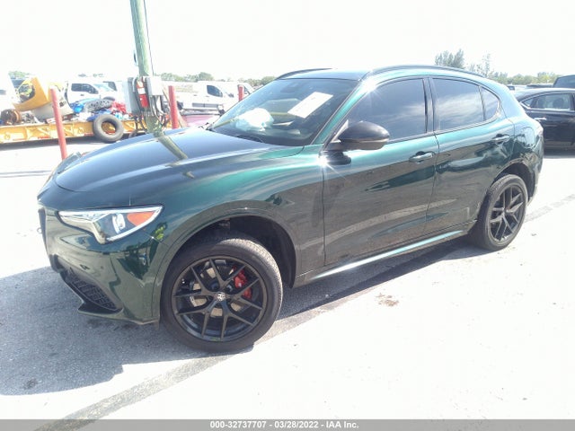 2021 Alfa Romeo Stelvio, VIN: ZASPAKBN0M7D17975