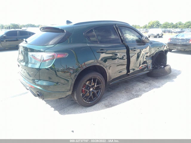 2021 Alfa Romeo Stelvio, VIN: ZASPAKBN0M7D17975