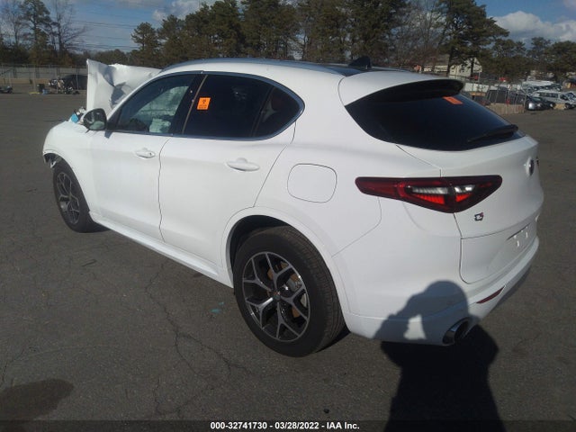 2021 Alfa Romeo Stelvio, VIN: ZASPAKBN3M7D13810