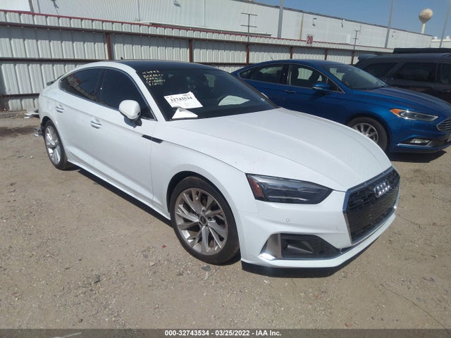2022 Audi A5, VIN: WAUABCF5XNA004526