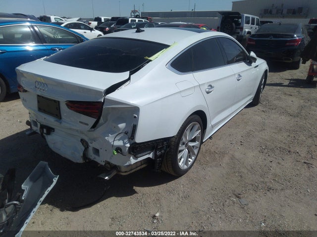 2022 Audi A5, VIN: WAUABCF5XNA004526