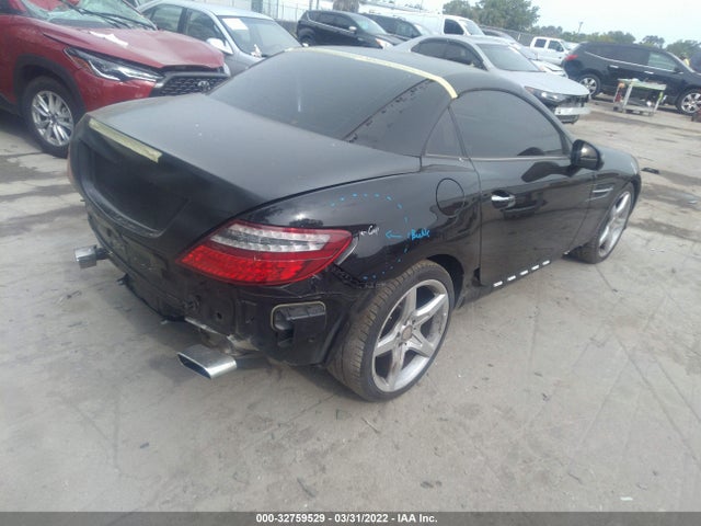 2016 Mercedes-Benz SLK-Class, VIN: WDDPK3JA1GF118640
