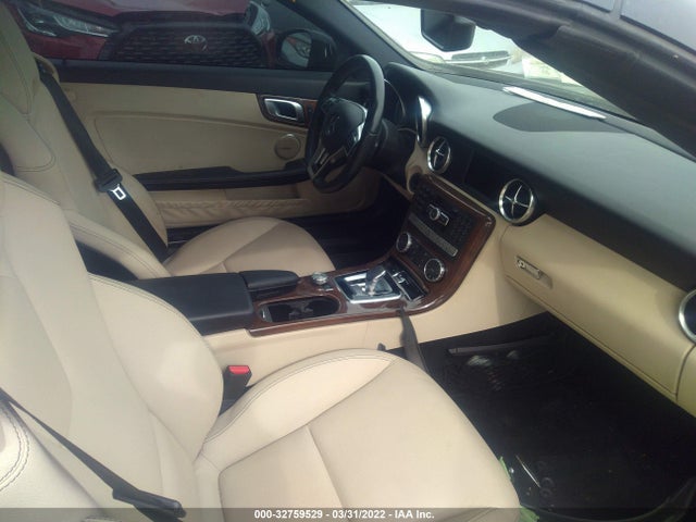 2016 Mercedes-Benz SLK-Class, VIN: WDDPK3JA1GF118640