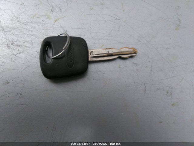 2002 FORD FOCUS VIN: 1FAFP33P12W255293