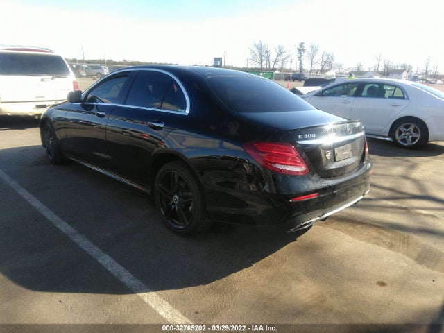 2019 Mercedes-Benz E-Class, VIN: WDDZF4KB4KA637276
