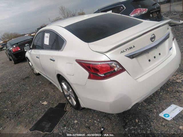 2013 NISSAN ALTIMA VIN: 1N4AL3AP2DC282788