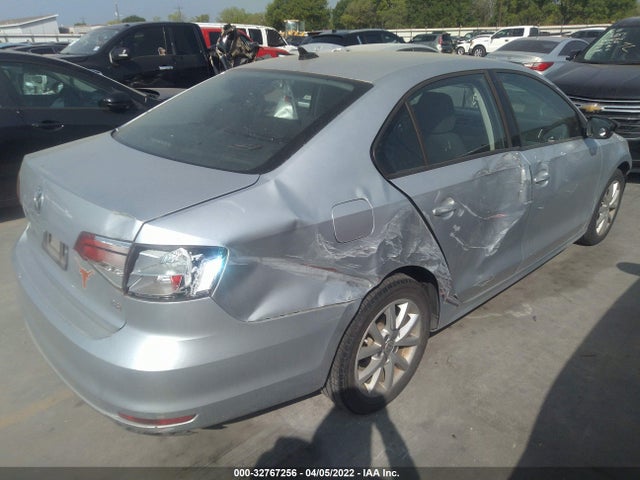 3VWD07AJ4FM408960 Volkswagen Jetta Sedan 1.8t Se