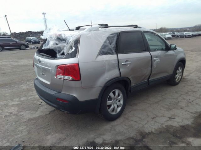 5XYKT3A63DG355278 KIA SORENTO LX