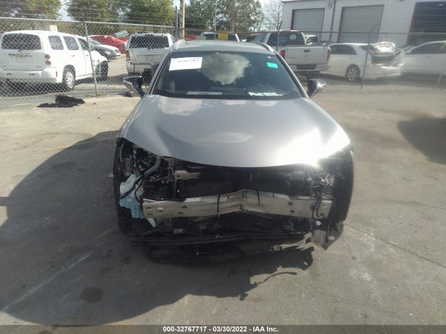 2019 Lexus UX, VIN: JTHU9JBH8K2013696