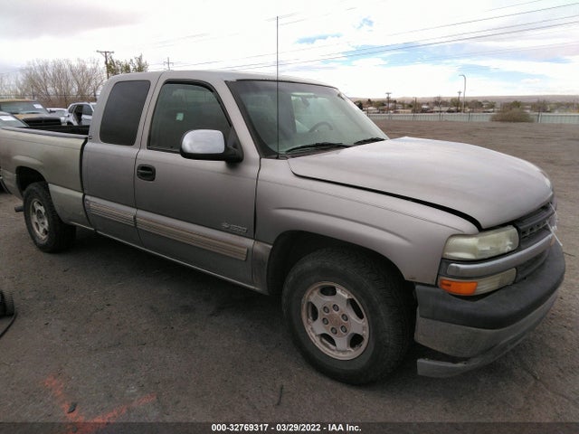 2000 CHEVROLET SILVERADO 1500 LS VIN: 2GCEC19T4Y1276990