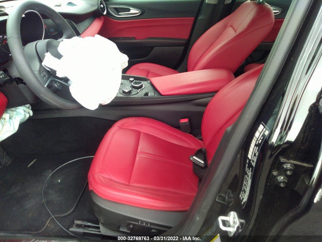 2019 Alfa Romeo Giulia, VIN: ZARFAMAN1K7620834