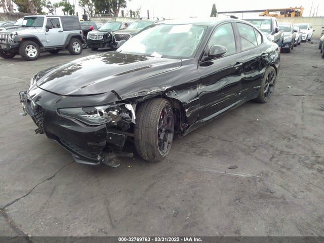 2019 Alfa Romeo Giulia, VIN: ZARFAMAN1K7620834