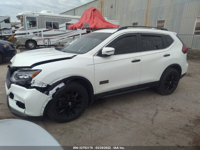 Nissan ROGUE SV 2017 5N1AT2MV0HC767883 Image 2