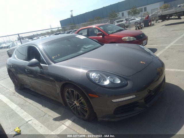 2016 Porsche Panamera, VIN: WP0AD2A77GL040827