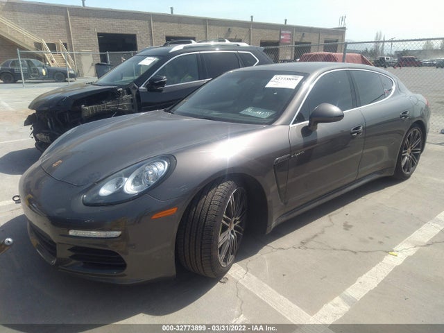 2016 Porsche Panamera, VIN: WP0AD2A77GL040827