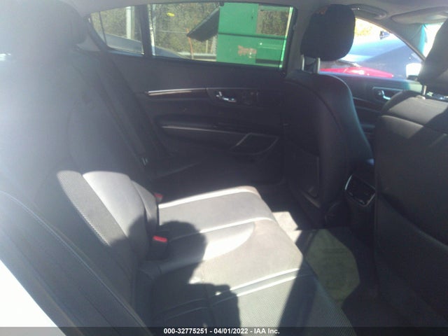2015 Kia K900, VIN: KNALW4D43F6021718