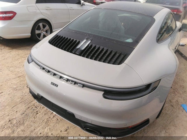 2022 Porsche 911, VIN: WP0AA2A91NS205266