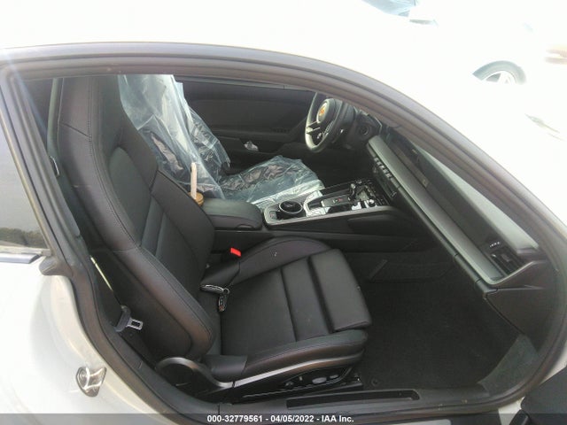2022 Porsche 911, VIN: WP0AA2A91NS205266