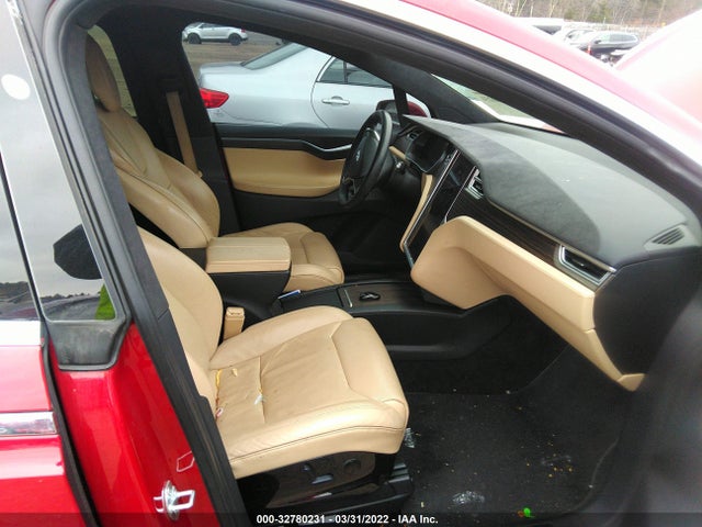 2016 Tesla Model X, VIN: 5YJXCAE24GF008541