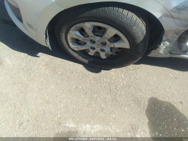 KNADM4A30H6015870 KIA RIO LX
