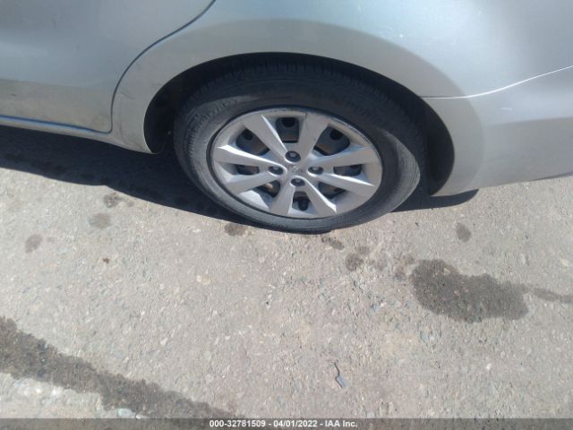 KNADM4A30H6015870 KIA RIO LX