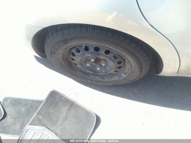 KNADM4A30H6015870 KIA RIO LX