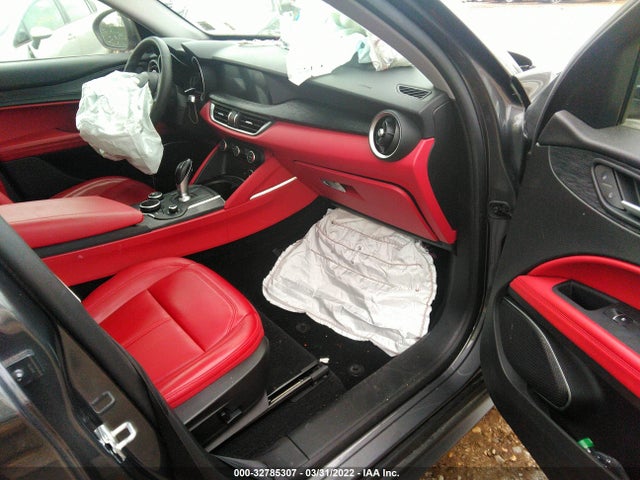 2019 Alfa Romeo Stelvio, VIN: ZASPAKAN0K7C60255