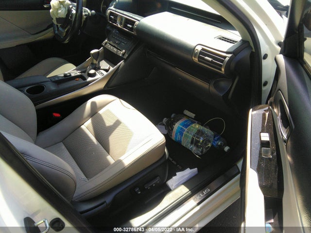 JTHBA1D29G5019830 Lexus IS 200T