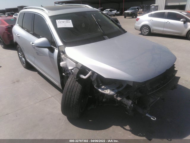 2015 Volkswagen Touareg, VIN: WVGEF9BP9FD007352