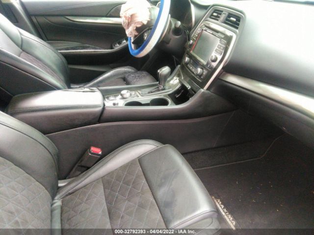 1N4AA6AP1HC445623 Nissan Maxima Sr