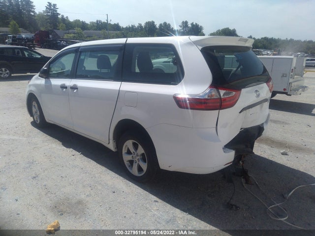 Toyota Sienna L 7 Passenger 2017 5TDZZ3DC4HS896606 Image 3